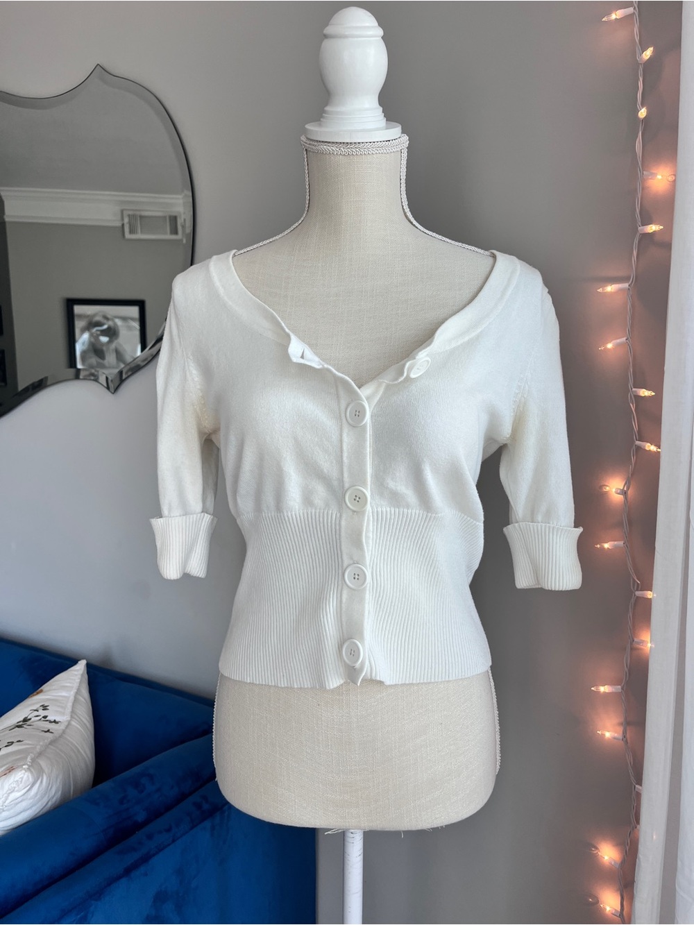 takeout white knit crop cardigan size large